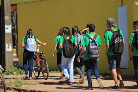 Alunos De Baixa Renda Do Ensino Médio Receberão R 2 Mil Por Ano E