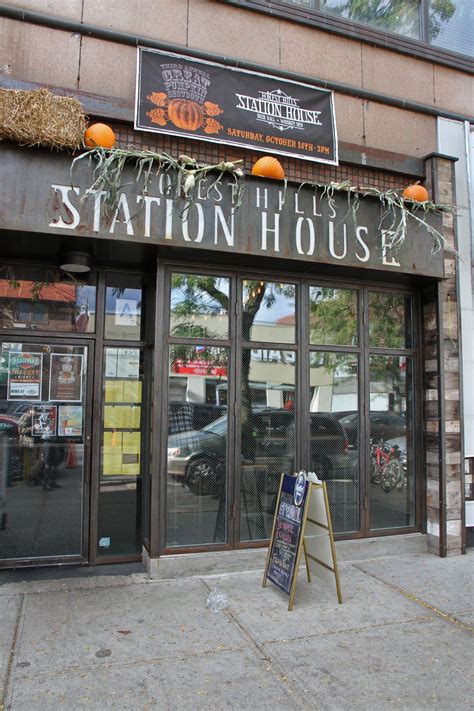 On the Grid : Forest Hills Station House