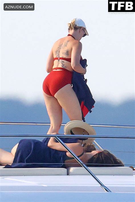 Scarlett Johansson Sexy Seen Flaunting Her Hot Figure Wearing A Red Bikini In East Hampton AZNude