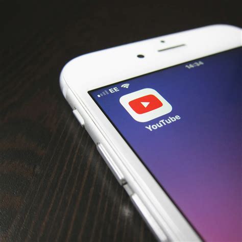 cara membuat youtube tetap berjalan saat buka aplikasi lain