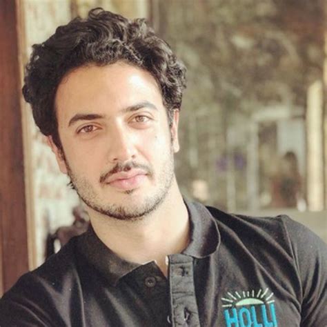 actor zain khan turns rj  english post breaking news politics
