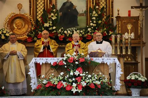 Abp Marek J Draszewski W Strachocinie W Zatroskaniu O Rzeczpospolit