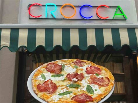 Crocca Raddoppia A Milano Nel Menu La Pizza Sottile E Croccante Di