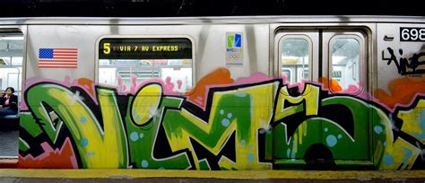 Graffiti Pics And Fonts: Graffiti Train Modern Art