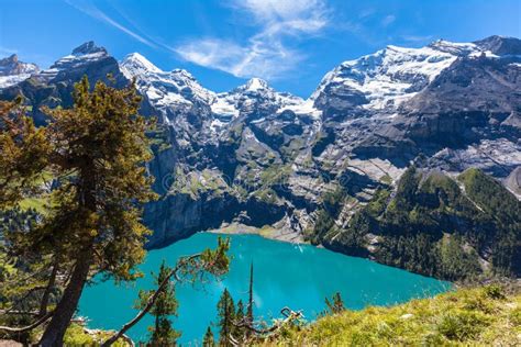 Widok Panoramy Jeziora Oeschinensee Oeschinen Na Bernese Oberland Obraz