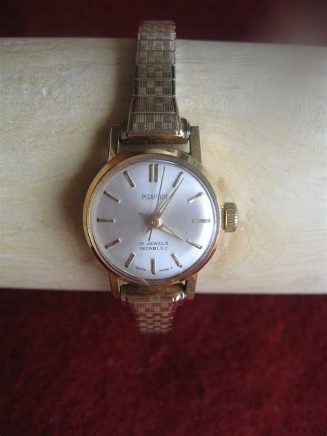 Vintage Pierpont 17 Jewels Incabloc Swiss Made Gold Tone Wind Up Expansion Band Wrist Watch Item