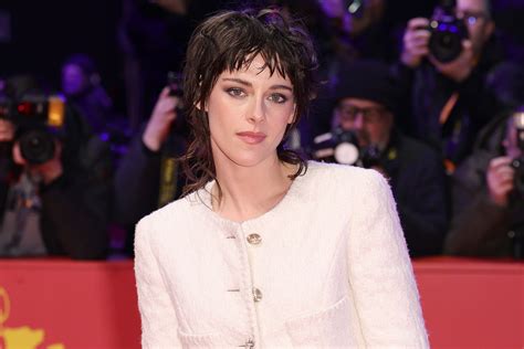 Kristen Stewart Shows Off Drastic Hair Transformation - Newsweek