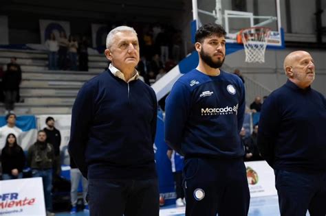 Basket A La Fortitudo Agrigento Di Coach Calvani In Cerca Di Punti