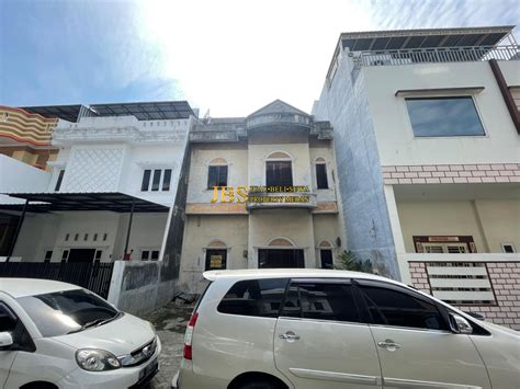 Dijual Villa Komplek Cemara Asri Jalan Longan Kondisi Kosong