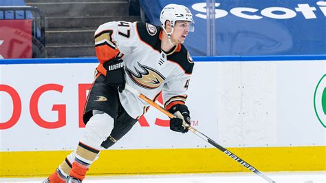 Bruins acquire Hampus Lindholm from Ducks