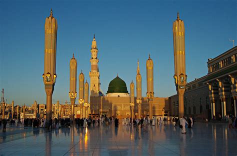 40 Most Beautiful Mosques Around The World