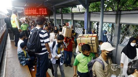 Ribu Pemudik Akan Tiba Di Stasiun Gambir Dan Stasiun Pasar Senen