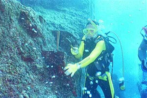 The Ancient Underwater Pyramid Structure Off The Coast Of Yonaguni Jima