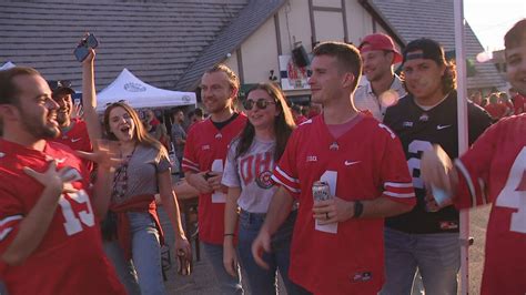 Osu Homecoming Brings In Buckeye Alums Big Business For Campus Bars