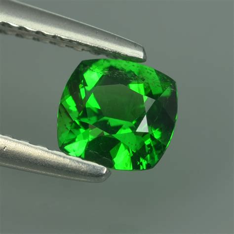 Ct Intense Superb Green Tsavorite Garnet