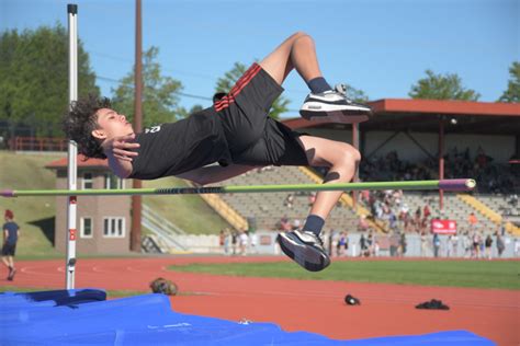 PHOTOS: Abbotsford School District middle school track meet - The Abbotsford News