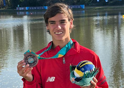 Matías González y Martín Labra obtienen medalla de bronce en esquí