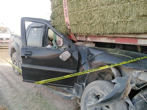 Tres Personas Pierden La Vida Al Chocar Contra Camión