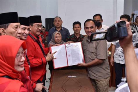 Daftarkan Bacaleg Pdip Target Kursi Dprd Sulsel