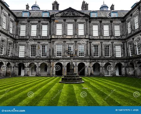 Inside the Palace of Holyrood Stock Image - Image of symetry, scenery ...