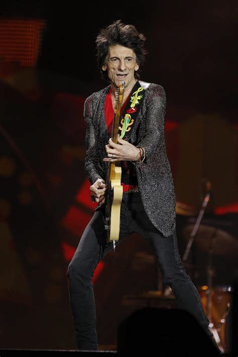 Das Nesthäkchen der Rolling Stones Zum 70 Geburtstag des Gitarristen