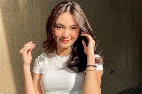 Profil Biodata Vivi Novika Mantan Pacar Alfeandra Dewangga Lengkap Umur