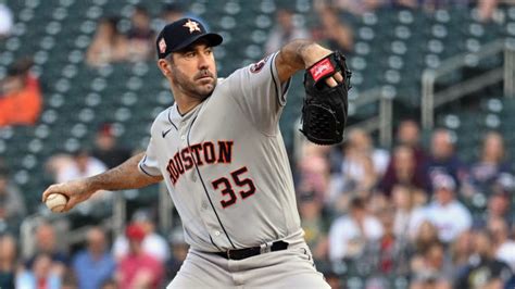 Justin Verlander takes no-hitter into the 8th against shorthanded Twins ...