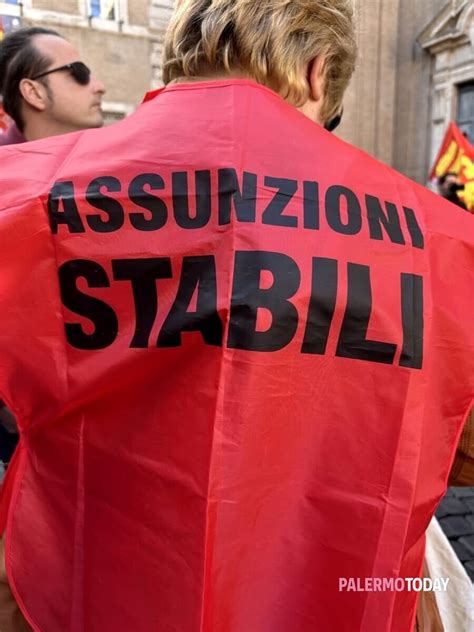 Lavoratori Asu La Protesta Si Sposta A Roma