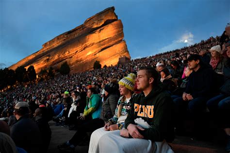 Photos 72nd Easter Sunrise Service At Red Rocks