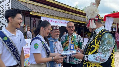 Duta Pariwisata Kaltim Jadi Promotor Peluncuran Batik Pampang