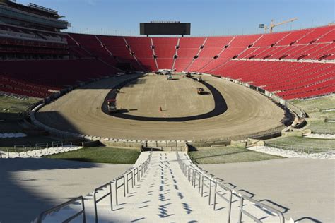 How Nascar Built A Race Track Inside Las Iconic Coliseum Los