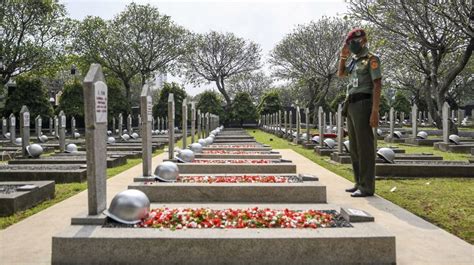 Aturan Ziarah Ke Makam Pahlawan Penuhi Persyaratannya