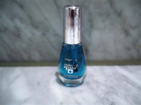 Sally Hansen Moisture Rehab Overnight Nail Serum Review