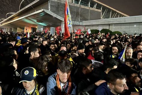 Fenerbahçe ve Galatasaray a İstanbul da karşılama