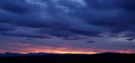 Sunset in Alberta, Canada. : r/pics