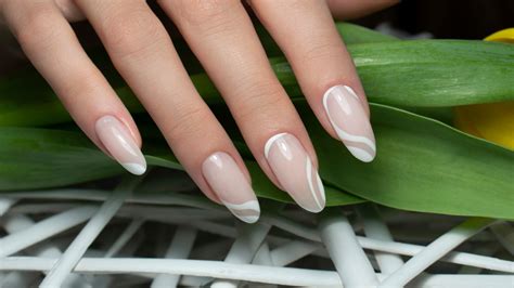 Freehand Nail Art Is The Ultimate Manicure Trend This Spring