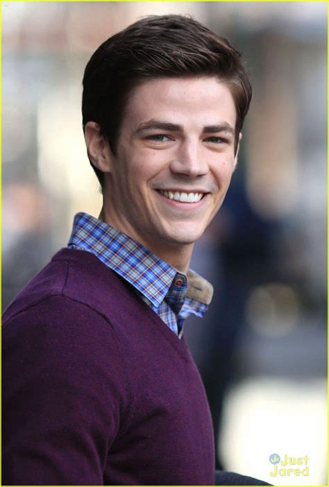 Grant Gustin Runs For His Life On The Flash Set Grant Gustin Flash Running Scenes 03 Photo