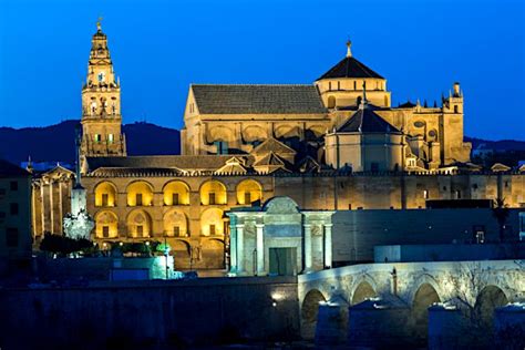 Mezquita de Córdoba - Spain's Cathedral in a Mosque