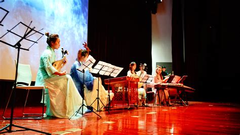 高雅艺术进校园——《国粹芳华》音乐会在志宏堂上演