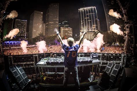 Armin Van Buuren Live At Ultra Music Festival Ultra Music