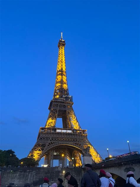 eiffel tower | Almacen