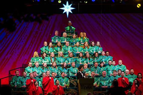 Epcot Candlelight Processional Narrators Maddy Roselia