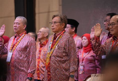 Tenaga Karbon Sarawak Milik Kerajaan Negeri Premier Sarawak TVS