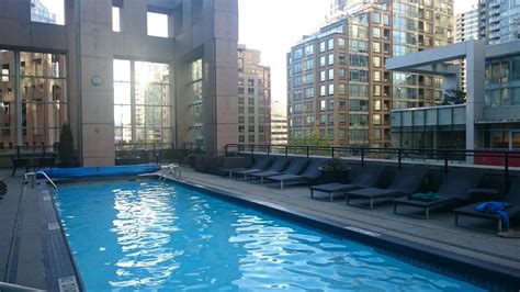 Hotel Review: The Hilton Downtown Vancouver