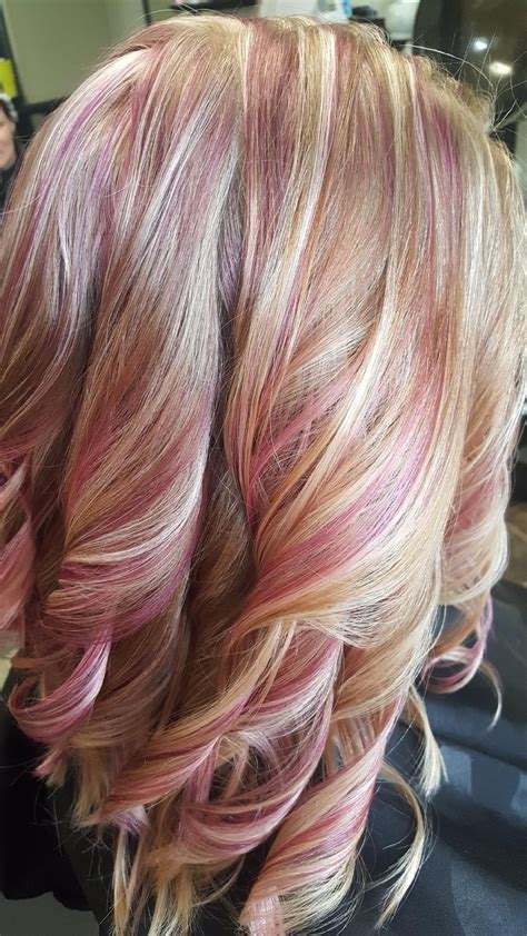 Blonde Hair With Pink Highlights Pink Blonde Hair Blonde Hair With