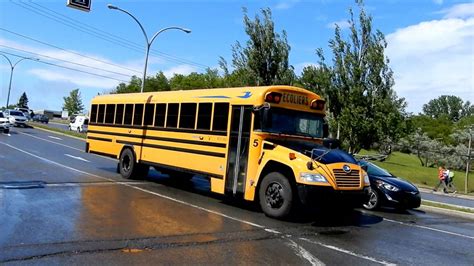 Canadian School Buses Driving In Montreal Qc Youtube