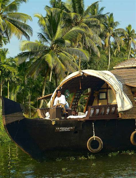 LUXURY HOUSEBOATS IN KERALA THAT HERALD THE ULTIMATE VOYAGER’S ...