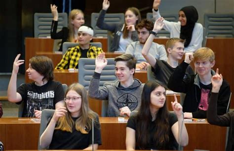 Mehr Mitsprache für Schüler Landtag verabschiedet neues Schulgesetz