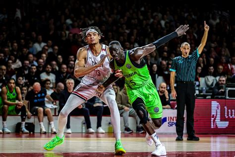 BCL Cholet surclassé par Sassari Tribune 47