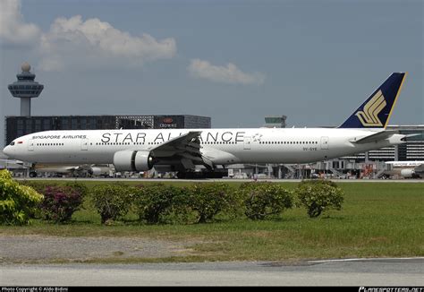 9V SYE Singapore Airlines Boeing 777 312 Photo By Aldo Bidini ID